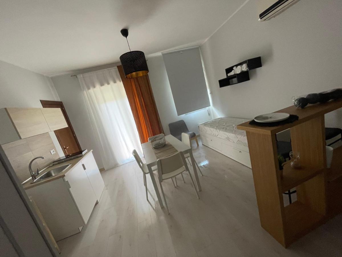 Апартаменты Casa XXI Aprile Изола-делле-Феммине Экстерьер фото