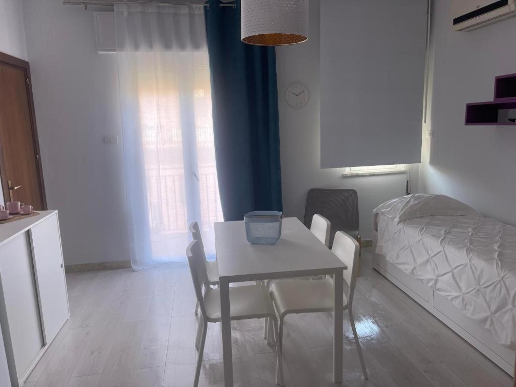 Апартаменты Casa XXI Aprile Изола-делле-Феммине Экстерьер фото